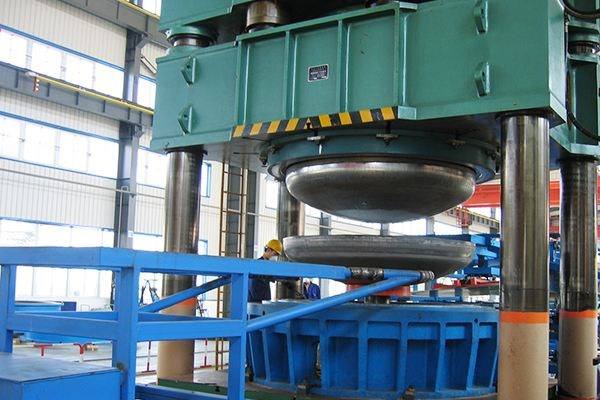 封頭生產(chǎn)設(shè)備